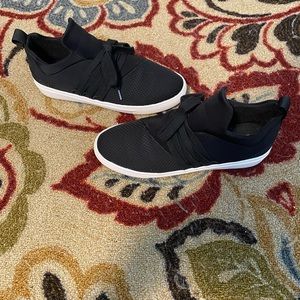 Steve Madden Lancer Sneaker